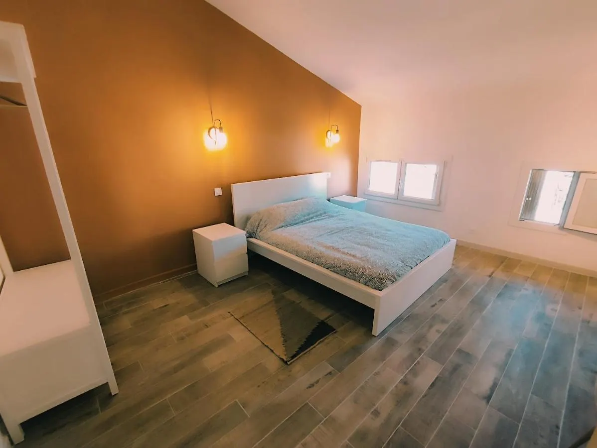 Le Terracotta Des Thermes - Climatise & 3 Chambres Greoux-les-Bains 0*,  France